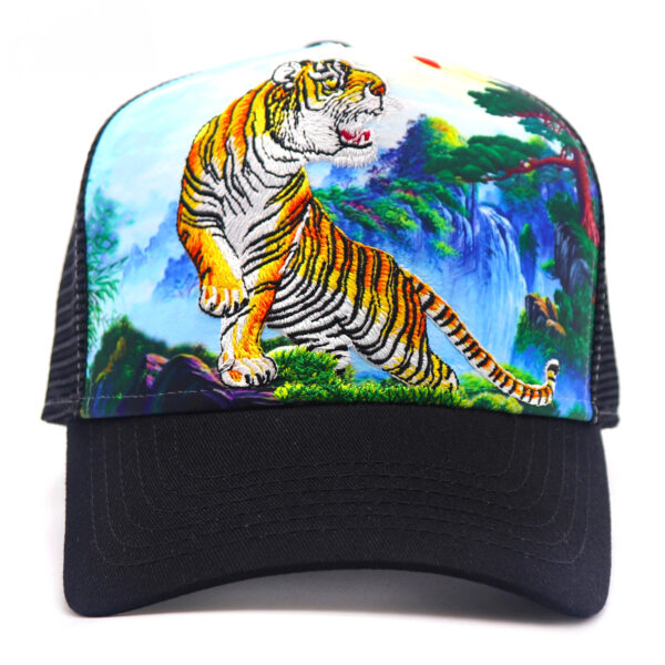 Tilgomedal Wild Animal Farm Trucker Hat, Square Embroidered Badge With Savannah Sunset Landscape Print, Nylon Mesh Back Plastic Snapback Cap For Farm Animal Streetwear Fans