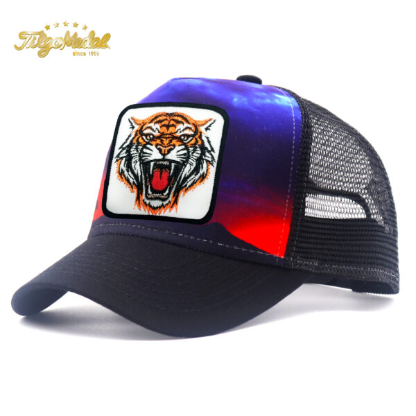 Tilgomedal Wild Animal Farm Trucker Hat, Square Embroidered Badge With Savannah Sunset Landscape Print, Nylon Mesh Back Plastic Snapback Cap For Farm Animal Streetwear Fans
