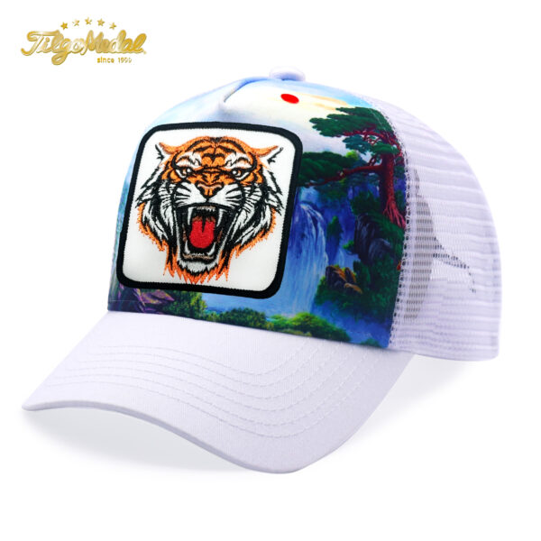 Tilgomedal Wild Animal Farm Trucker Hat, Square Embroidered Badge With Savannah Sunset Landscape Print, Nylon Mesh Back Plastic Snapback Cap For Farm Animal Streetwear Fans