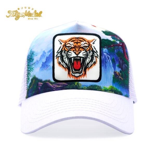 Tilgomedal Wild Animal Farm Trucker Hat, Square Embroidered Badge With Savannah Sunset Landscape Print, Nylon Mesh Back Plastic Snapback Cap For Farm Animal Streetwear Fans